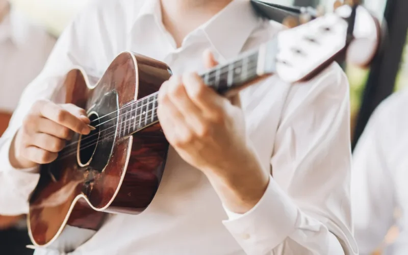 Erros Comuns ao Aprender Cavaquinho Sozinho Guia e Recursos Essenciais